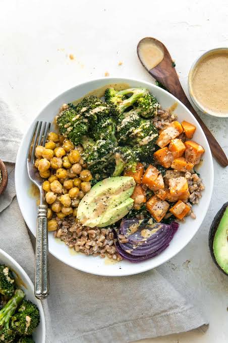 Roasted sweet potatoes and broccoli bowl